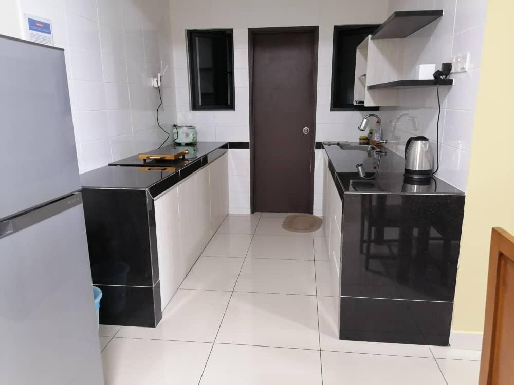 Landmark Residence 2 Service Apartment 5Min To Mrt 20Min To Kl Kajang Room photo